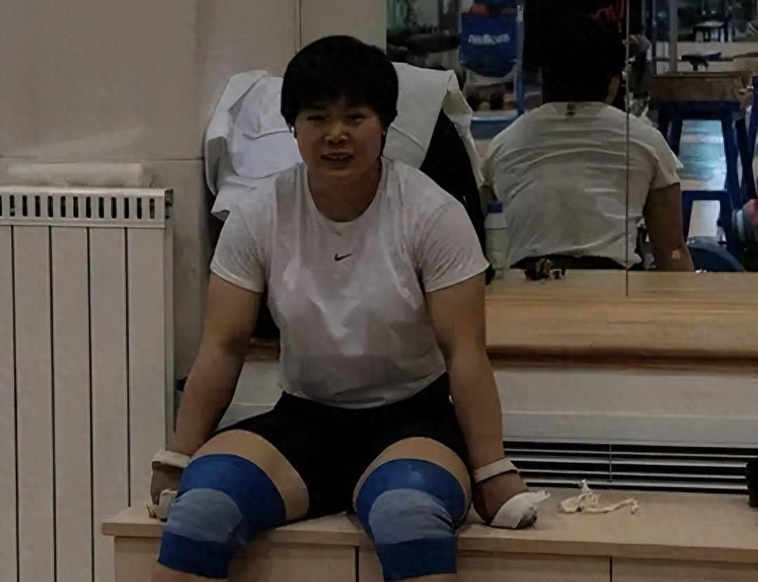 奥运举重女子冠军前年是谁_奥运女子举重04年前冠军_举重女子奥运会冠军