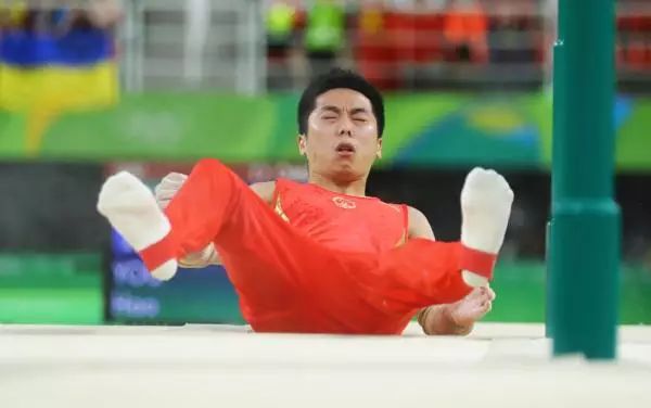 中国体操队里约奥运两块铜牌 32年最差且